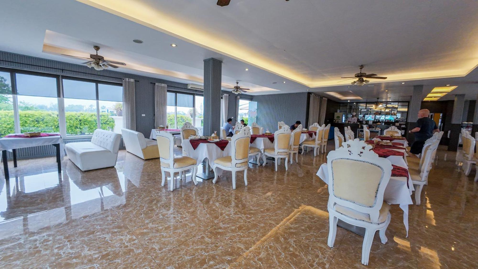 Xaysomboun Hotel & Spa Vientiane Exterior photo